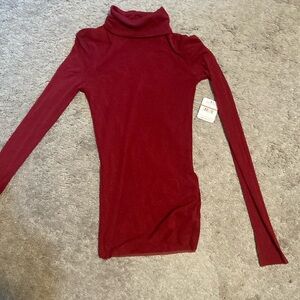 NWT Free People Women’s Size XS Merlot Turtleneck Top